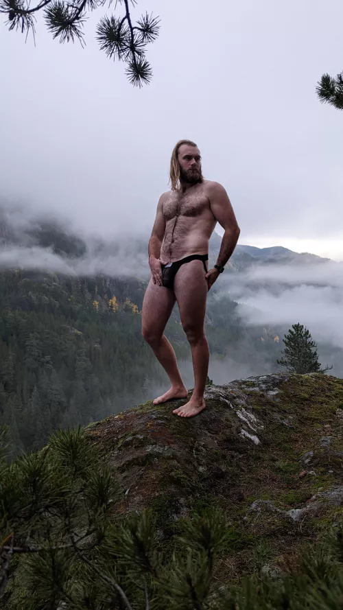 Hairy and in the hills by microman715