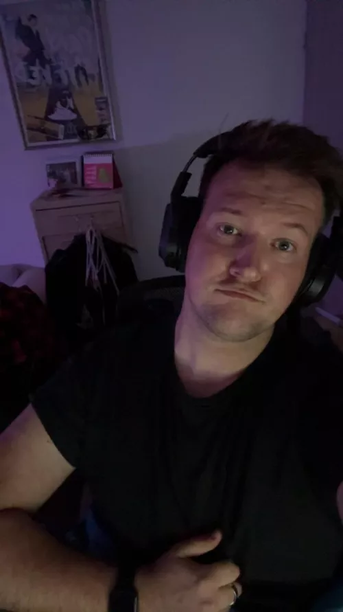 Hey guys ✌🏻 by Maragonia