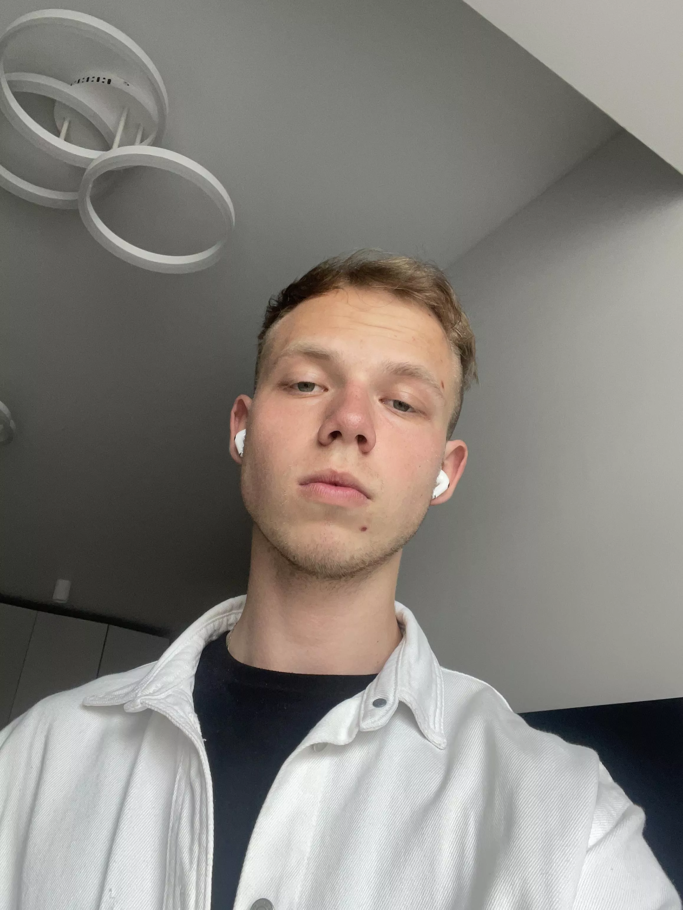 hi :) posted by RichStrike6491