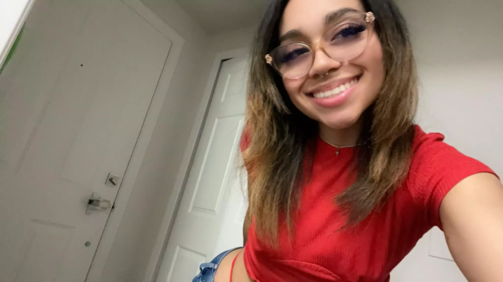 Hope you don't mind a sexy latina in your life :) posted by xxchloexoxo