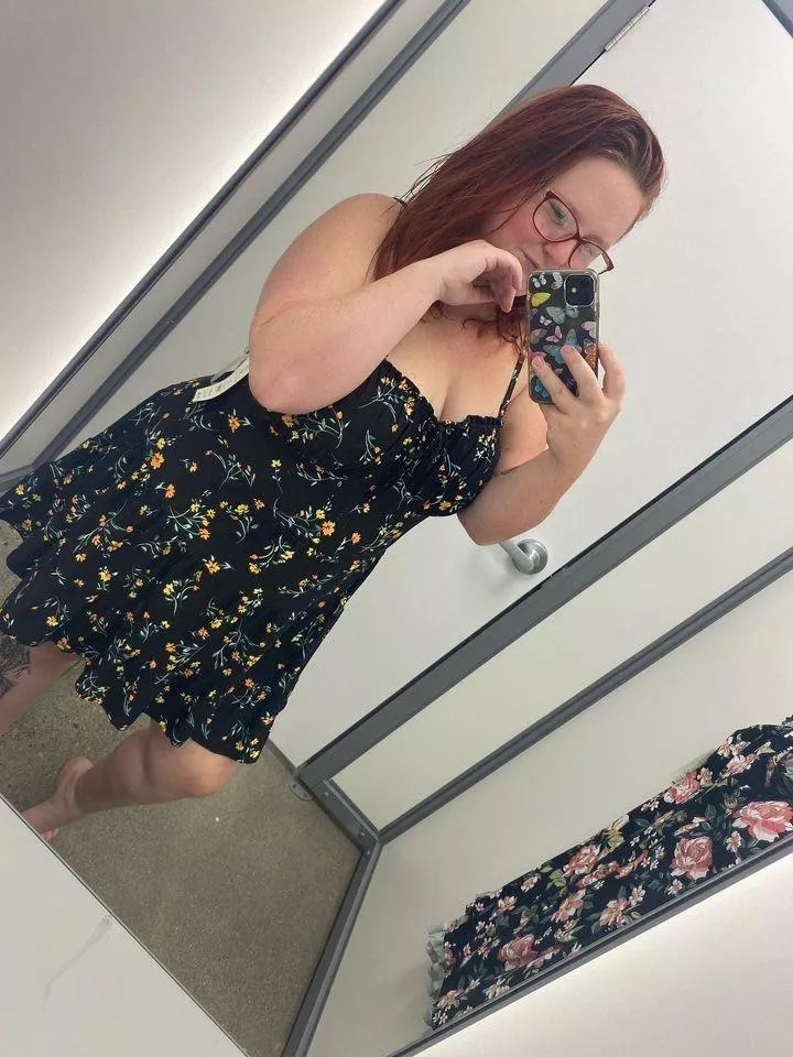 Im not sure how i feel about this dress. 🤔 I think I like it. But idk posted by bigfoxxo7