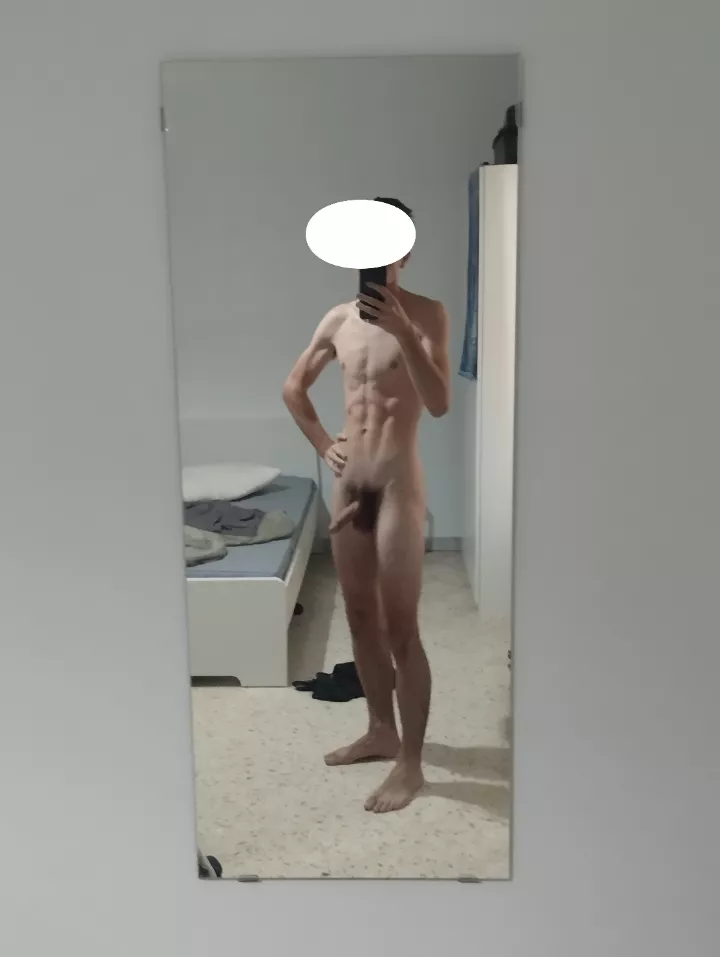 (m) 20 would you let me in your bed ? posted by Aurelius_Mwa