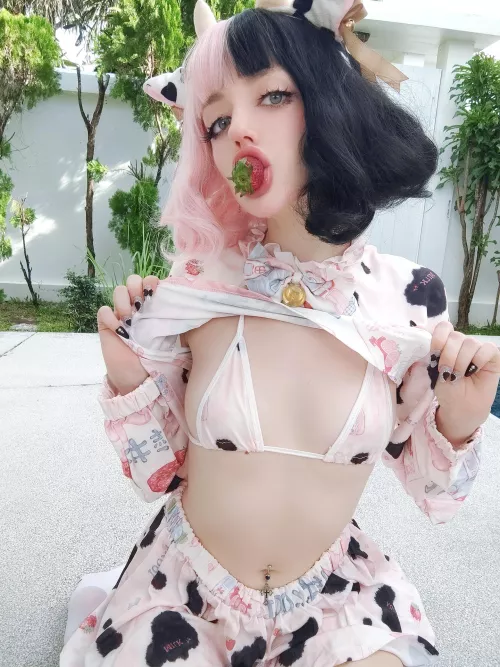[OC] Who would like to milk this strawberry moo-girl (Aldorachan) by aldorachan