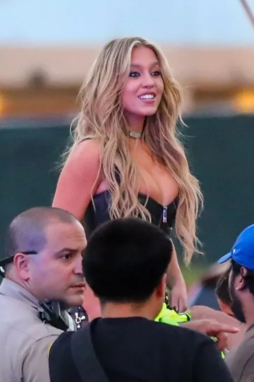 Sydney Sweeney by Lost_Sheep227