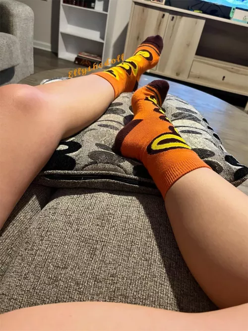 Thicker socks mean stronger smell 🧡 by ellythedoll