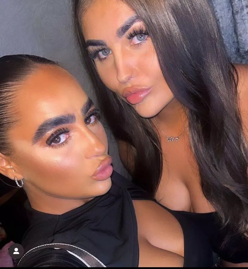 Which sis [2] posted by Love_All_Celebs