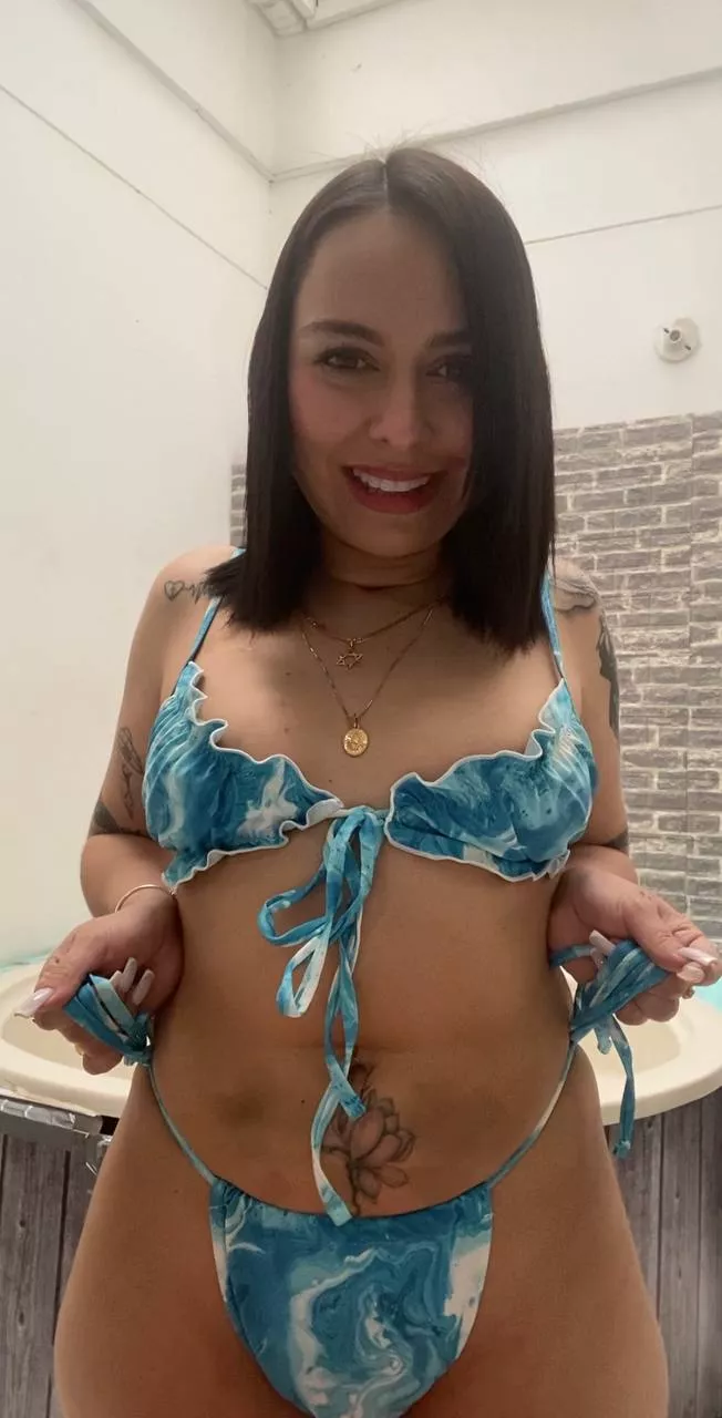 Will you accept selfies like these if I was your moms best friend? posted by SnivelingToad