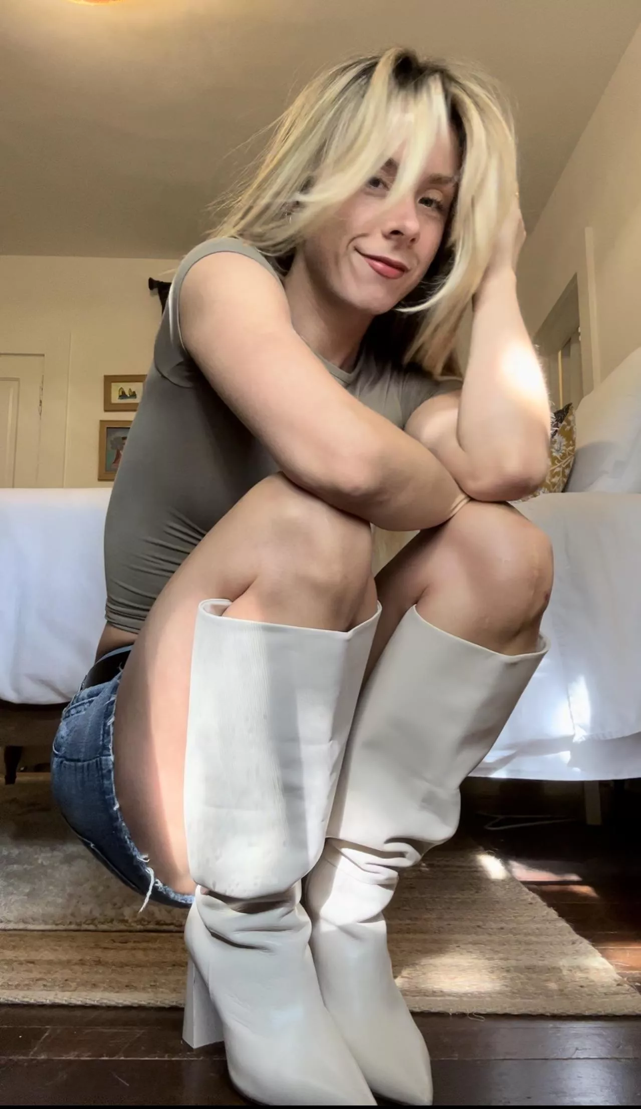 Would you fuck between my boots 🥰 posted by DazyLeigh