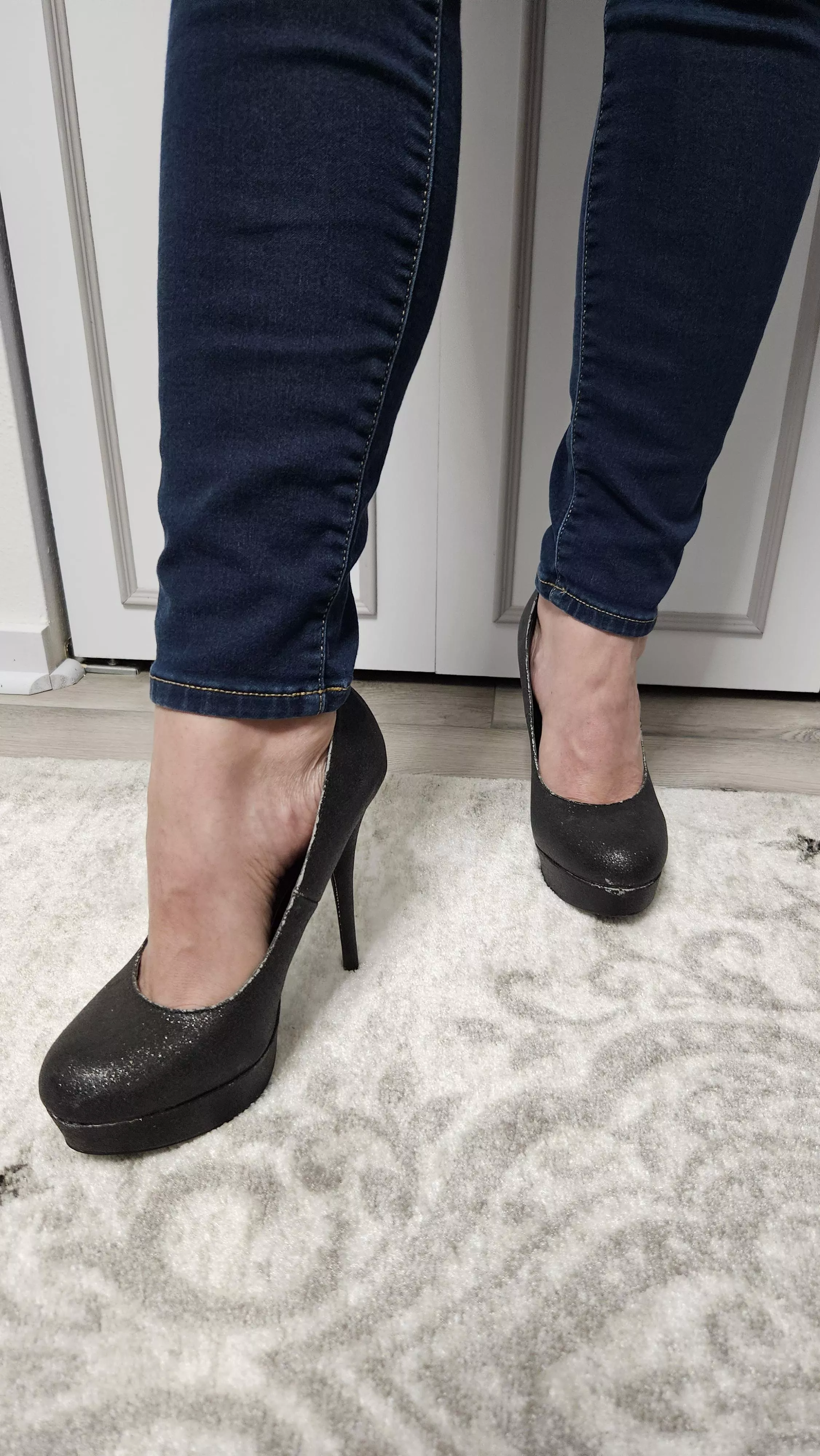 Any arches lovers??🤔 posted by Foot_Milf