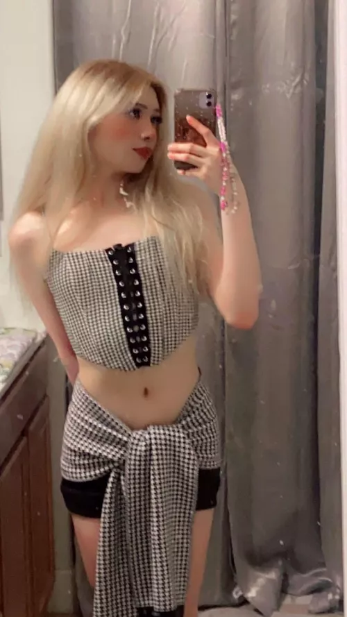 black and white by SailorDae