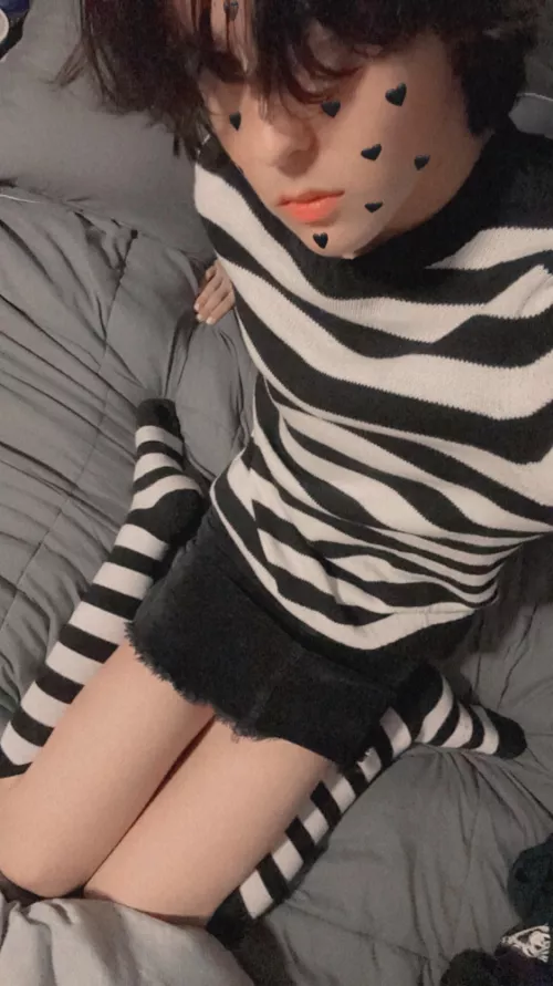 do u like the matching stripes? by VibronicKarma