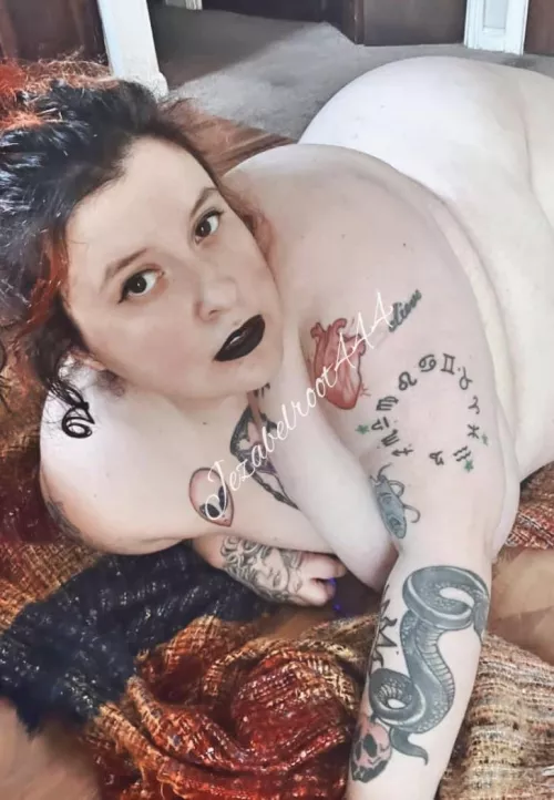 Do you like bbws with tattoos ? 🖤👻 by JezabelRoot444