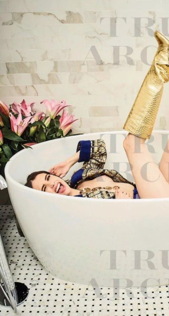 Emma Roberts posted by ShattertheEmpyrean