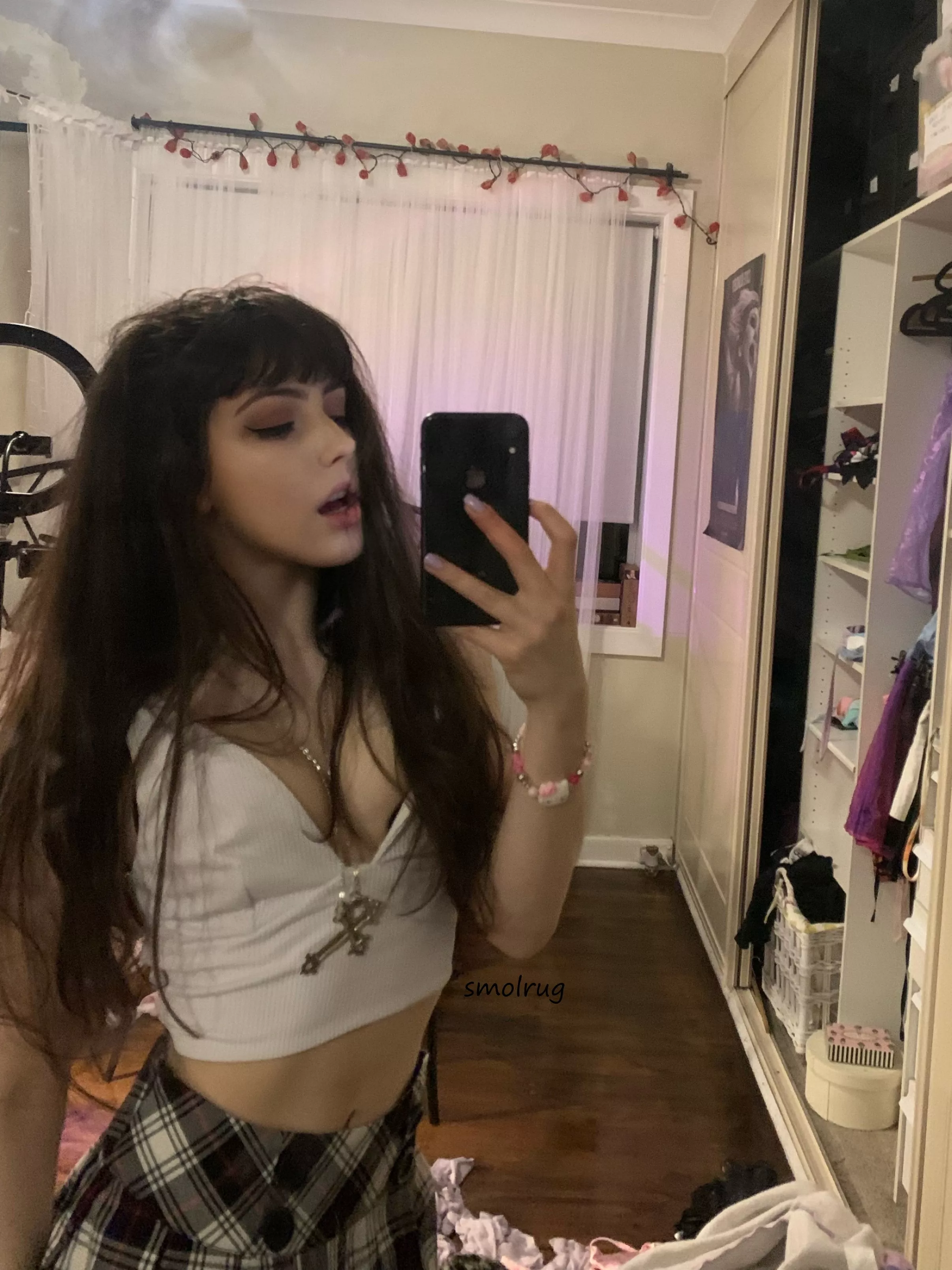 Follow me @smol_rug posted by smolrug