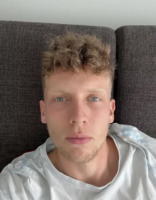 Hey guys, what's up? What country in Europe do you think I come from? by TobiasAskkoldd