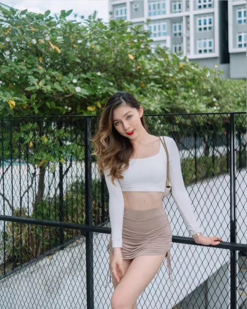 My work attire. Is it safe? 😕 by new8new8