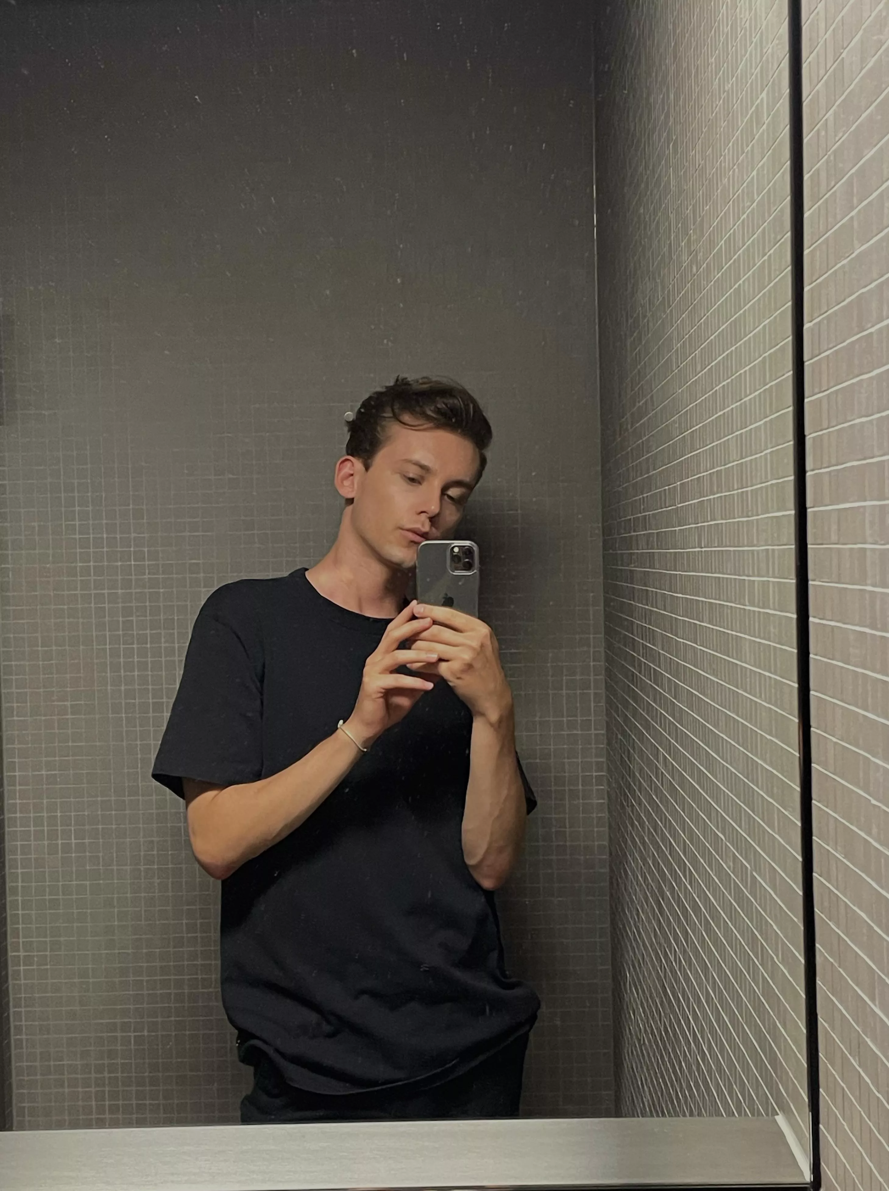 Say hi 🙋🏼‍♂️ posted by Fit-Act4849