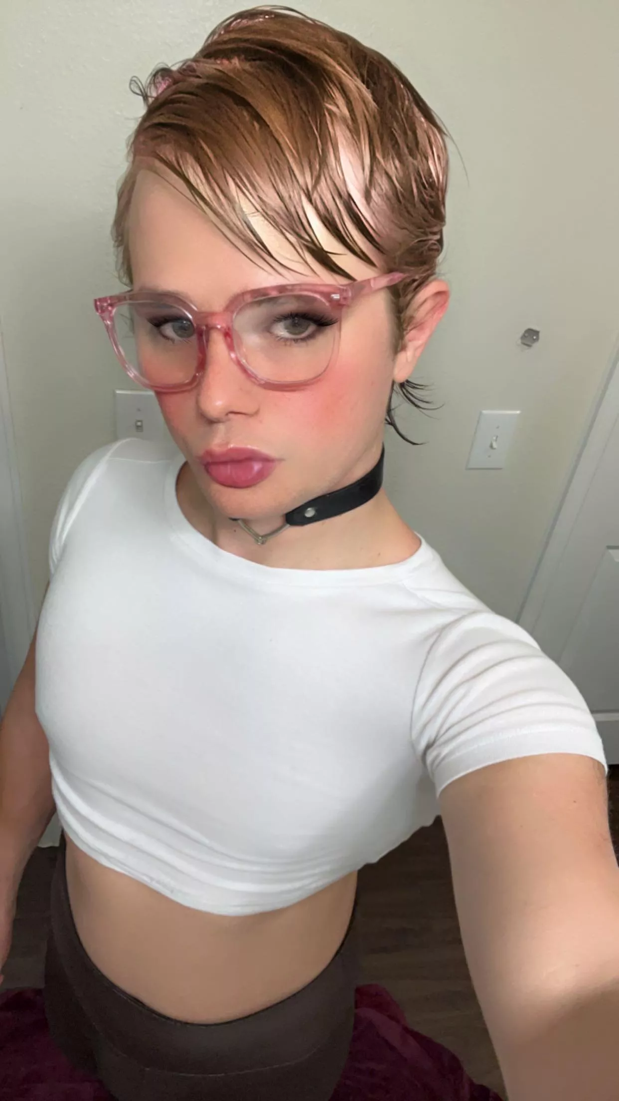 Tell me I’m pretty 😌 posted by amandabuns