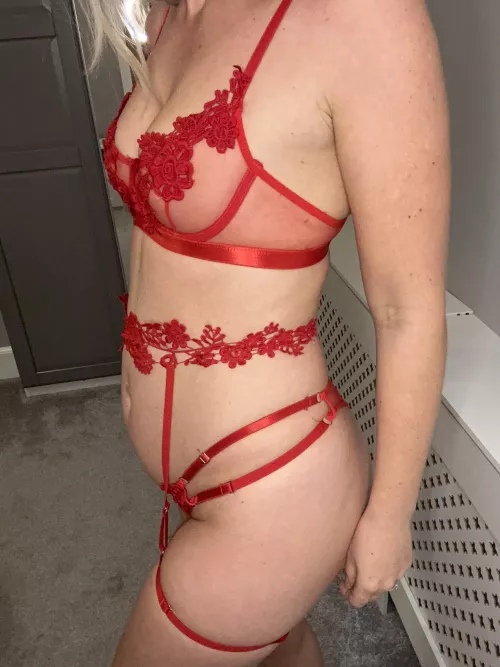 Would you fuck a pregnant mommy by laurarosevip