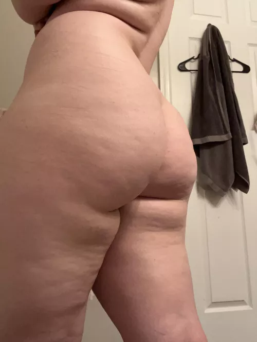 23f so horny ;) by KittyCatBaker