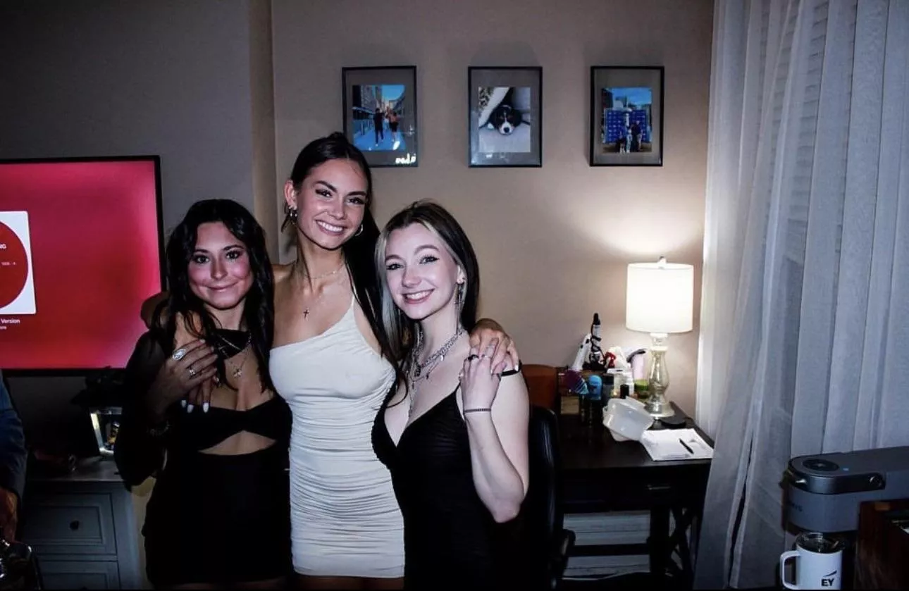 BWB - three hot chicks posted by DaisyBNYC