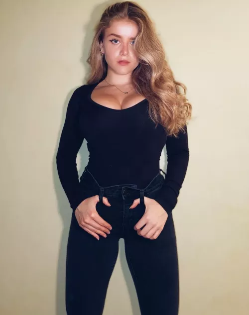 Gabriella Couto by IL-BW