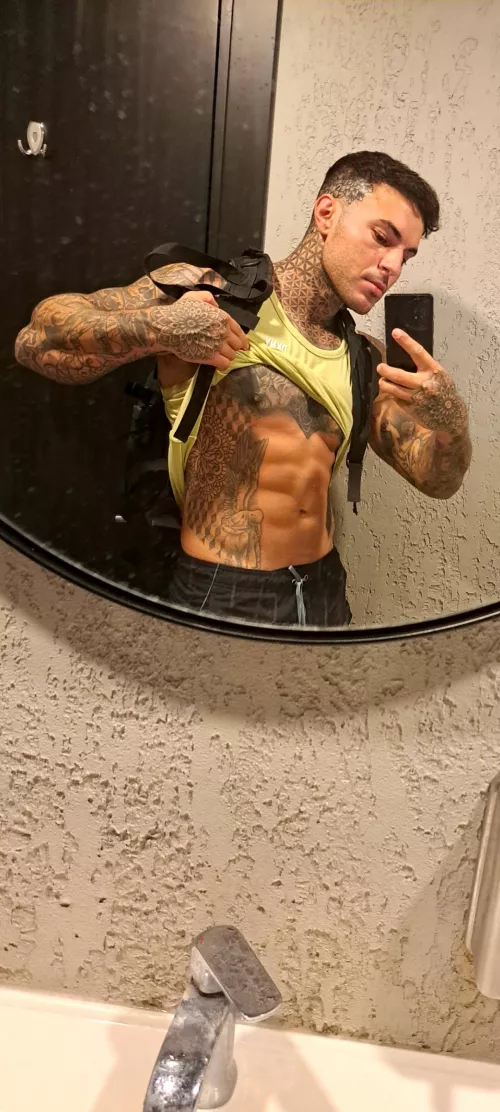 Good view? ;) by bahamianDowel769