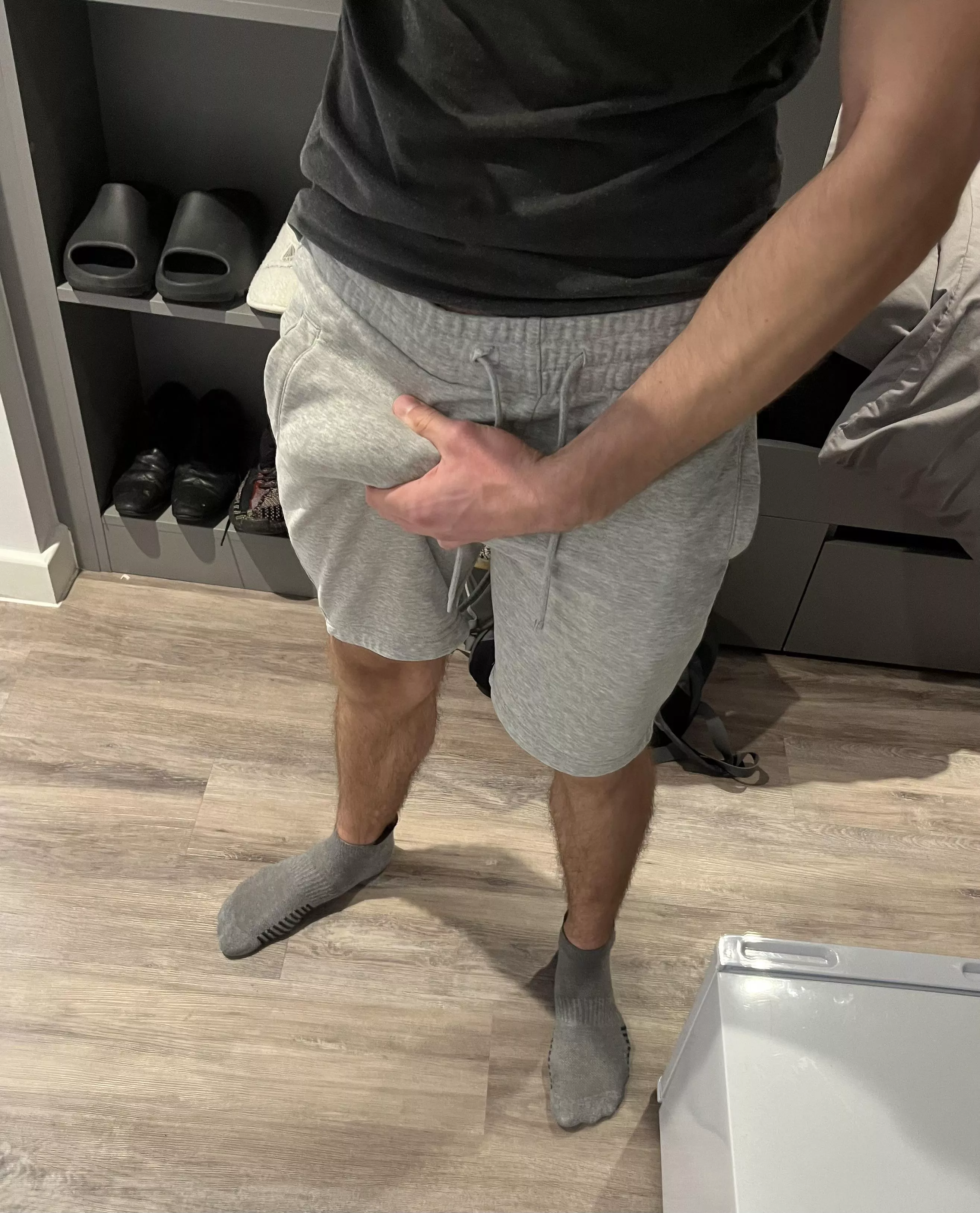 I wonder what’s in my pocket 🤔 posted by Sensationalpackage