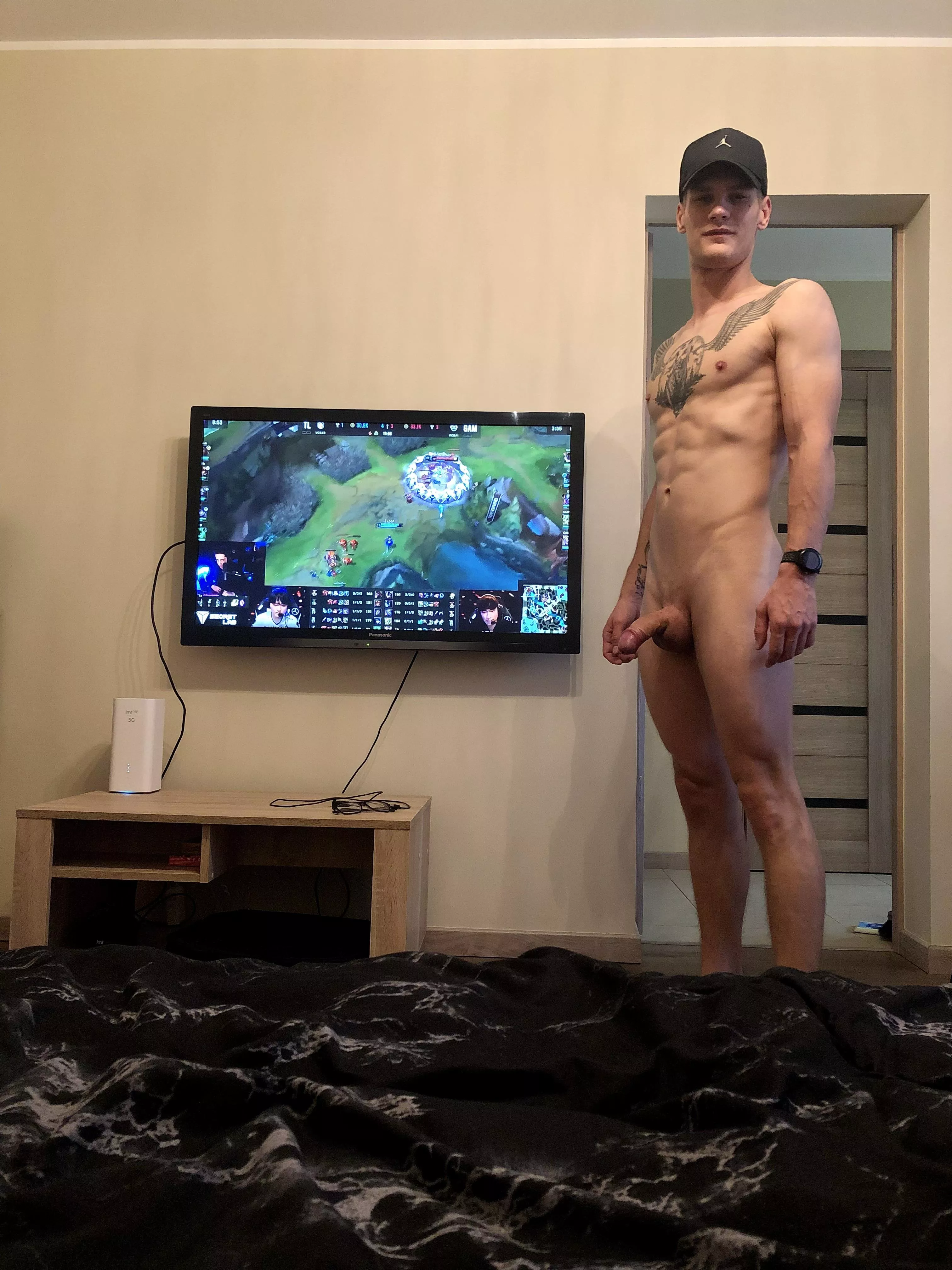 Lets watch the World LoL Championship together posted by DesignerYak25