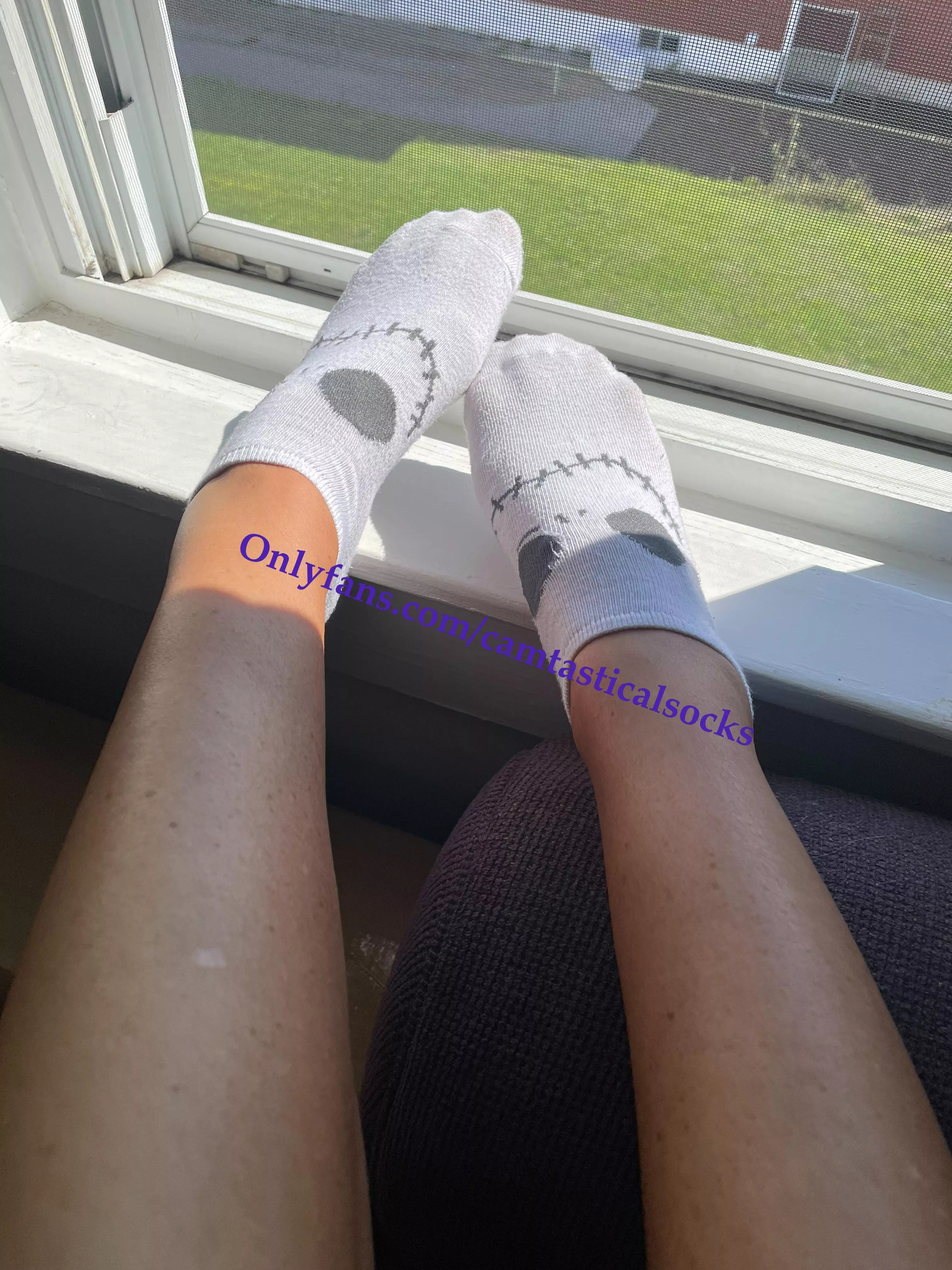 More Halloween Socks 💀☠️ posted by camtasticalsocks