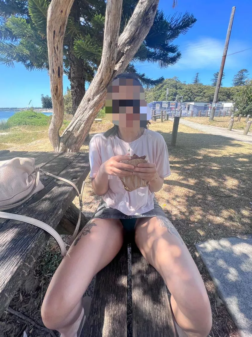 Panty peek posted by amandysand