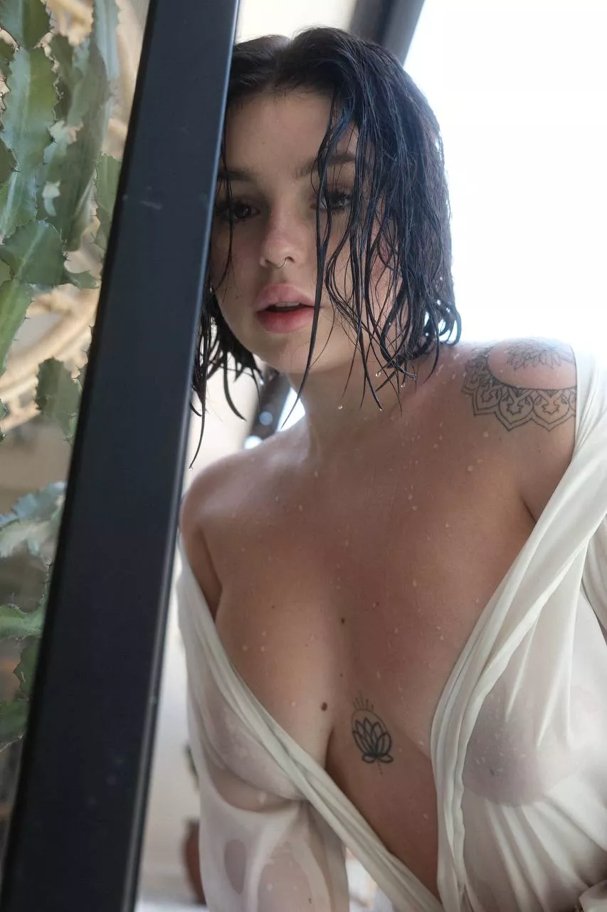 So cute and hot at the same time posted by Cerekwiaoc