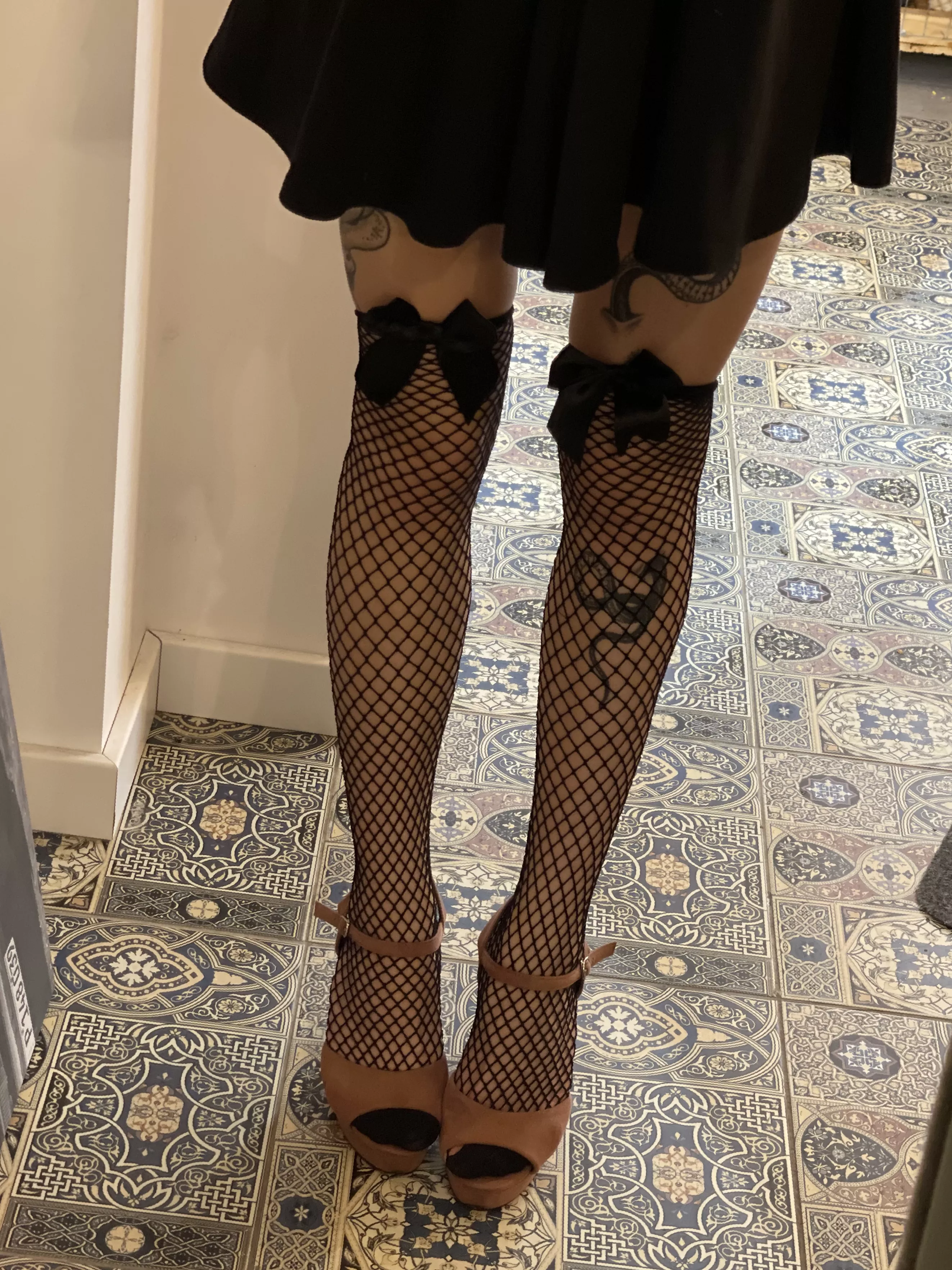 These legs are made to walk on a dick posted by iratelyCall