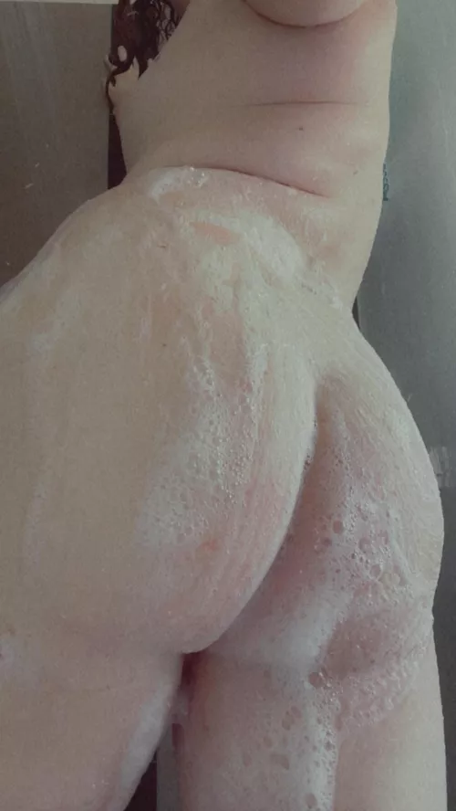 We do love a squeaky clean butt by ldrah