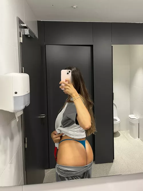 We should skip lunch so you can fuck me in the bathroom 😽 by chemagill