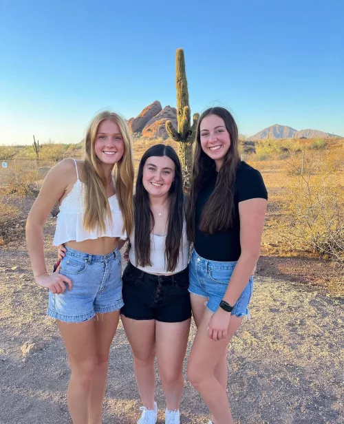 Desert babes by BingB0ngBoi