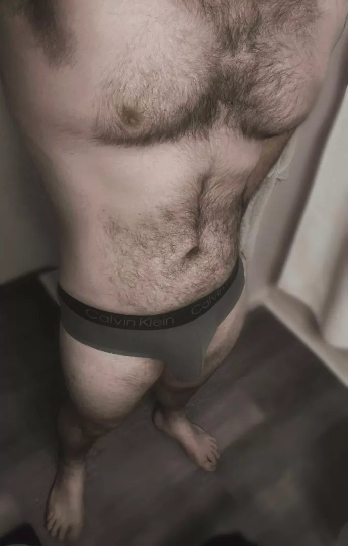 Do I look better standing or would I need to get on my knees? 23 by OpeningAmphibian4312