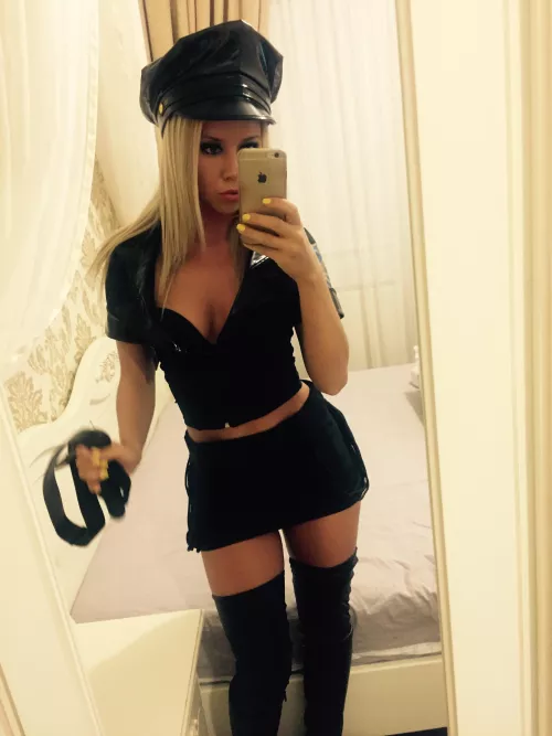 Hello x by annafitness01