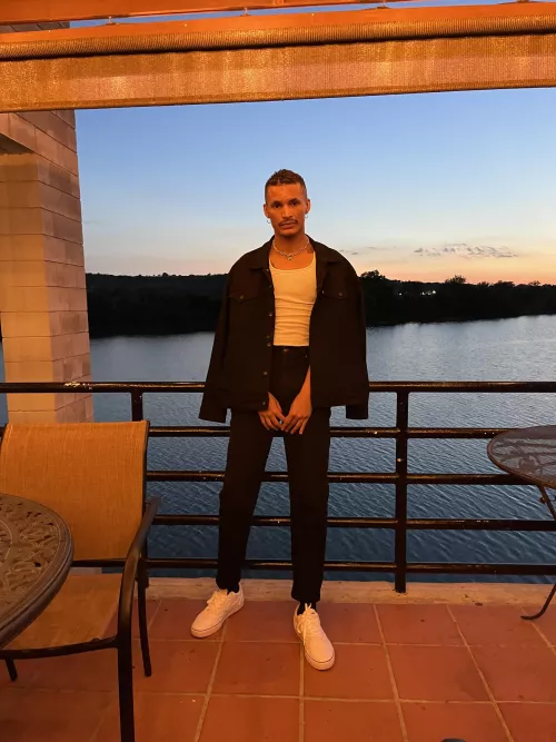 Is anyone into thin sad bois by Happy-Scallion-2414