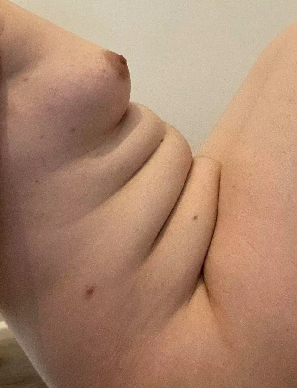 Itty bitty titties and a chubby tummy ☺️ posted by Thicc-seed