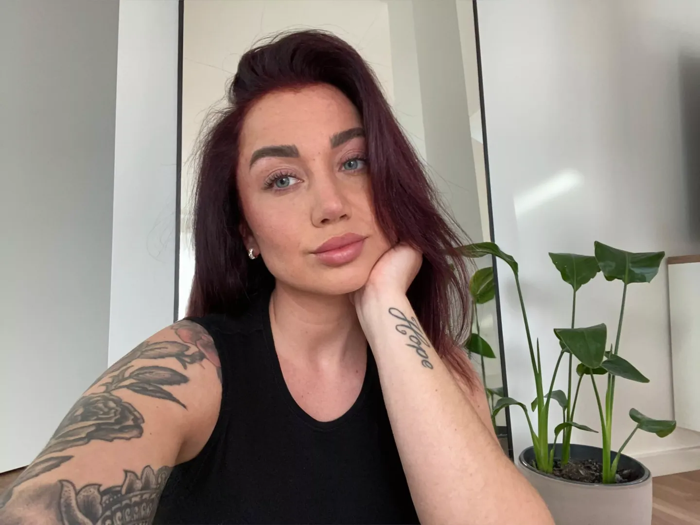 Natural selfie are the best by manliberty