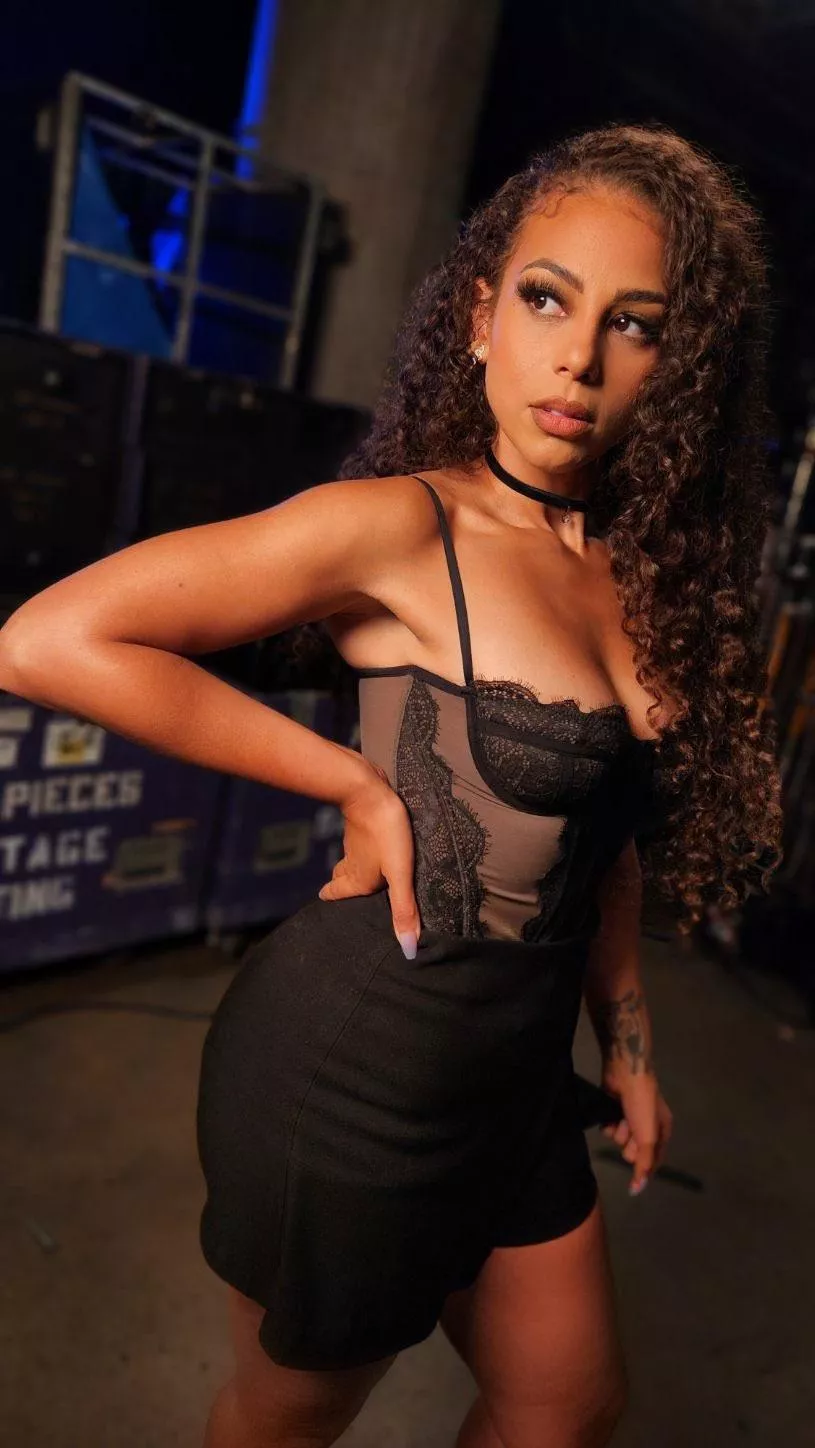 Samantha Irvin posted by SheetAcrobat