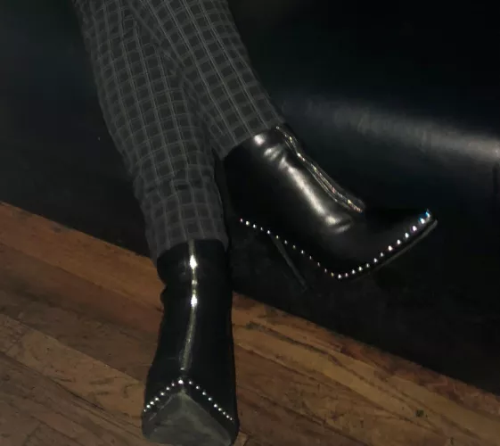 Shiny and cute. Perfect for college by starsodreamy