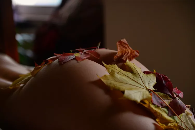 autumnal mood OC by MalinaWhispers