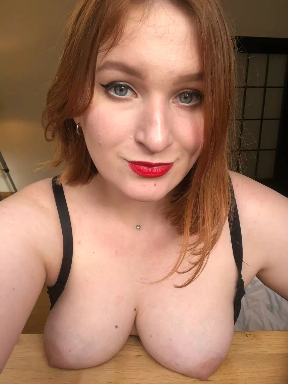 Come fuck me while my parents are away posted by veraOpera