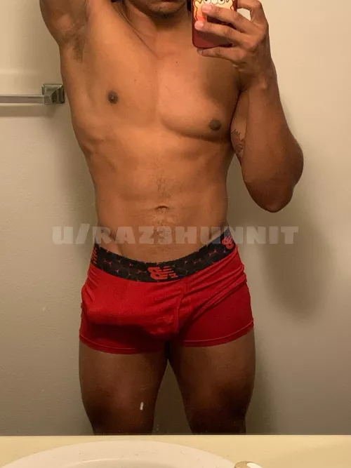 Good morning. Anyone wanna guess how big it is? by Raz3Hunnit