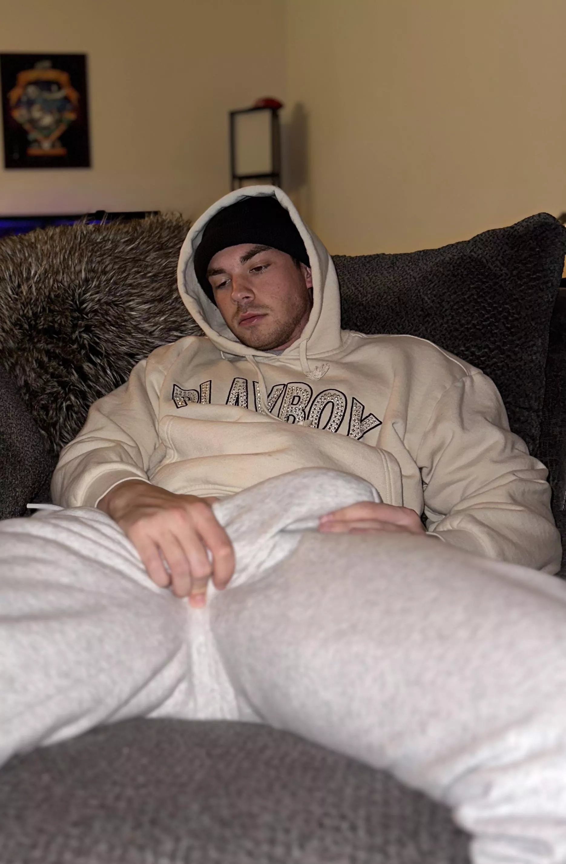 Grey sweatpants season posted by FLflacko