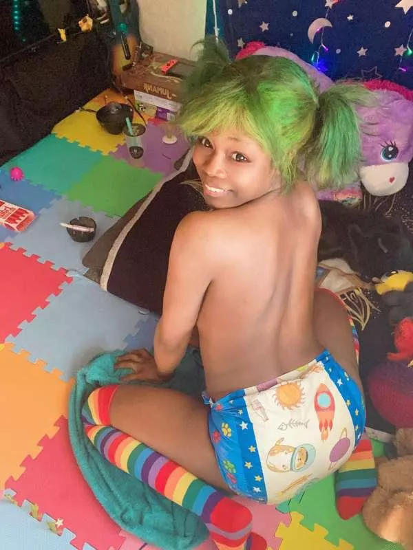 Just a Friendly lil bean posted by Spacekanoodle333