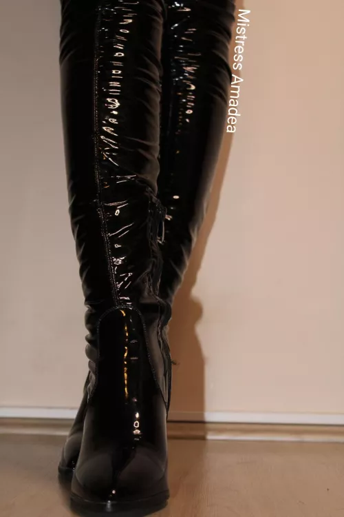 My fav boots by MistressAmadea