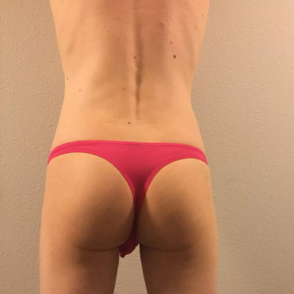 Pink in the middle posted by cheekTrip